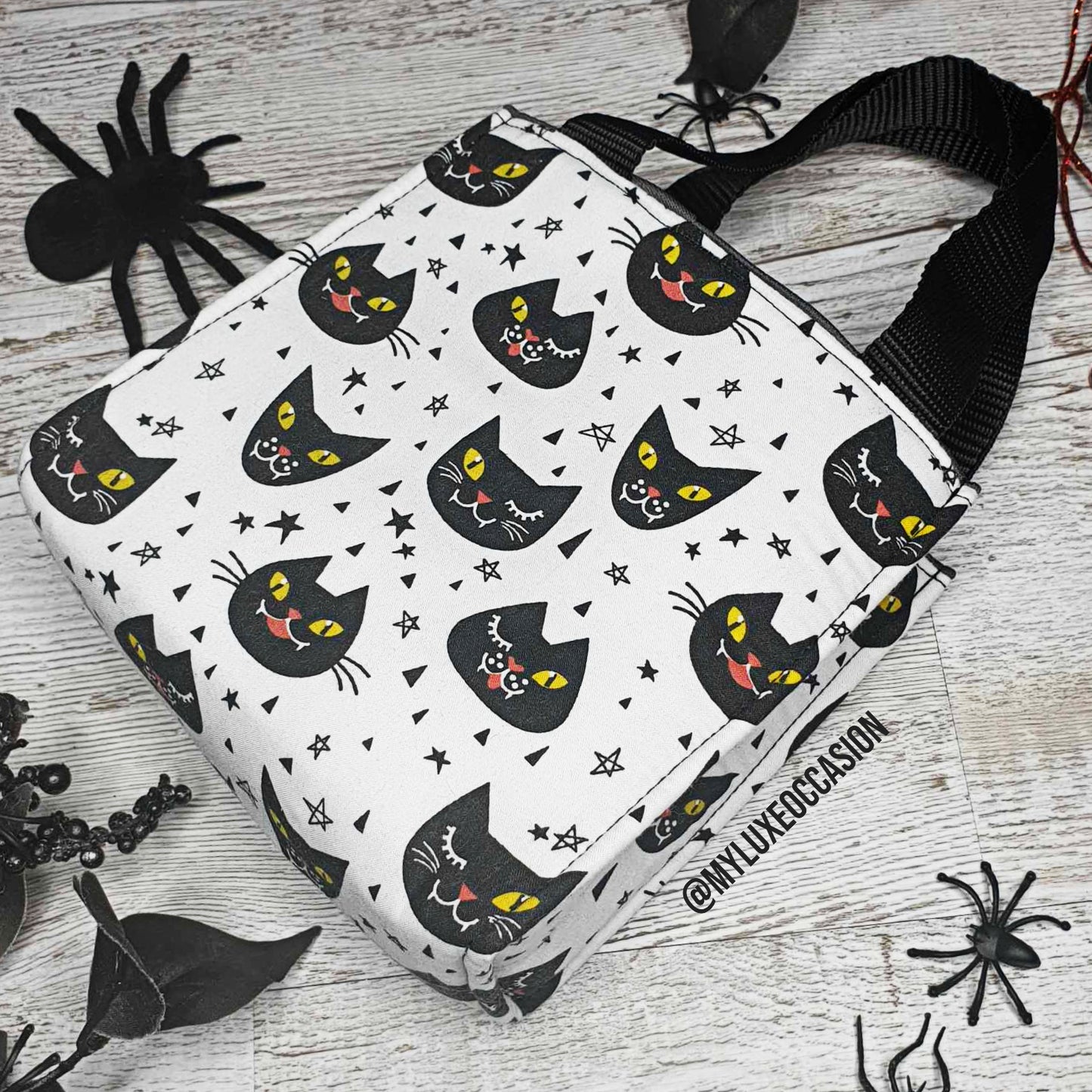 Black Cat Halloween Bag - Perfect for Trick or Treating!