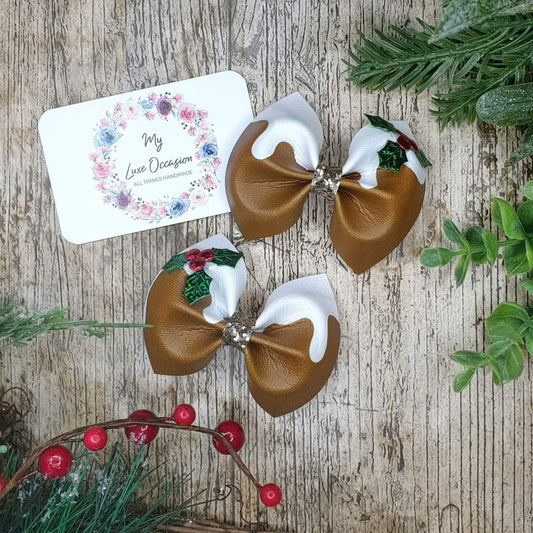 Christmas Pudding Pinch Bow - Christmas